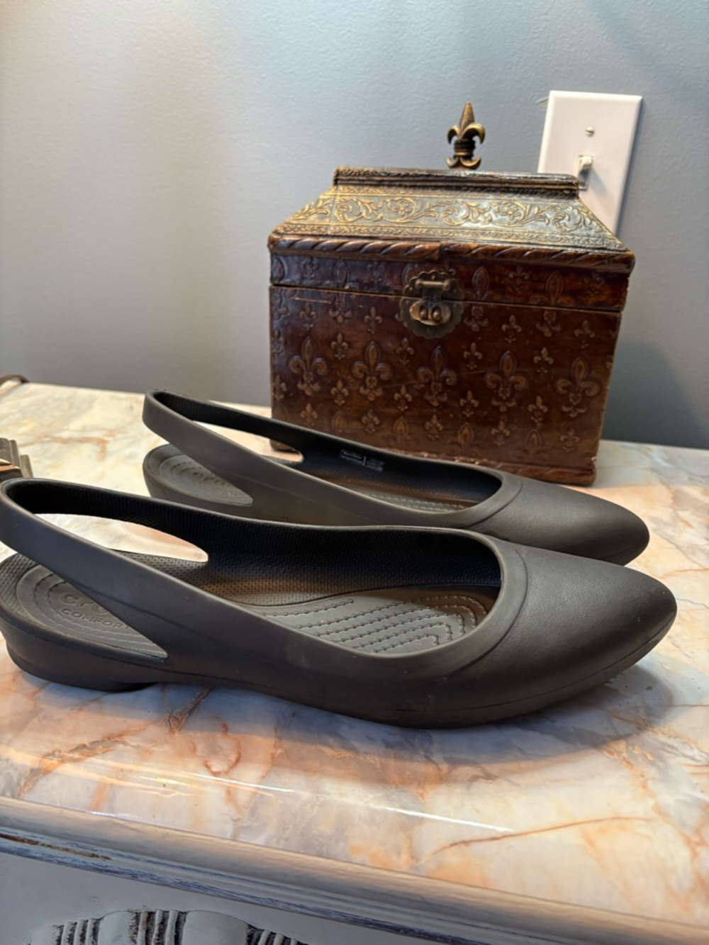 CROCS Women's Black Slingback Flats